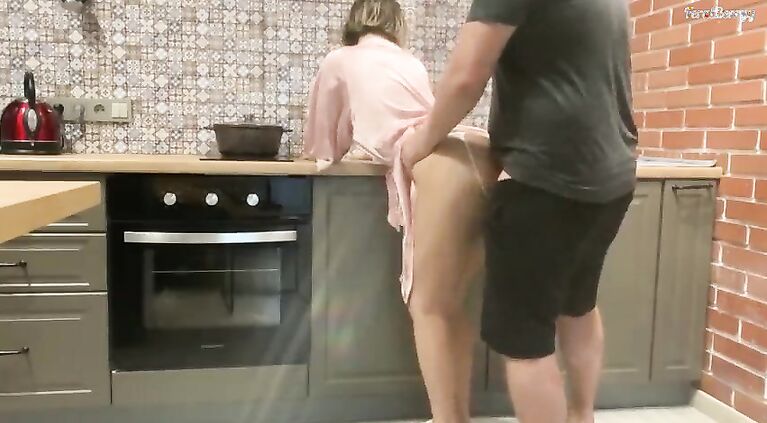 I fucked the hostess in the kitchen, because she teased me, and finished on her ass. FeralBerryy