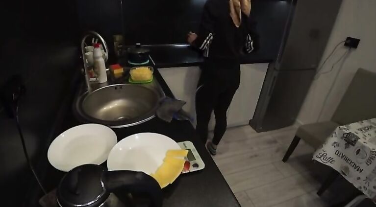 Russian mature loves anal sex in the morning. Homemade Porn