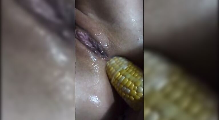 Hardcore Porn Videos Inserted Pretty Corn into the Ass