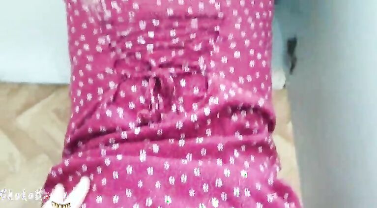 Stepsister quick fuck while she is cleaning