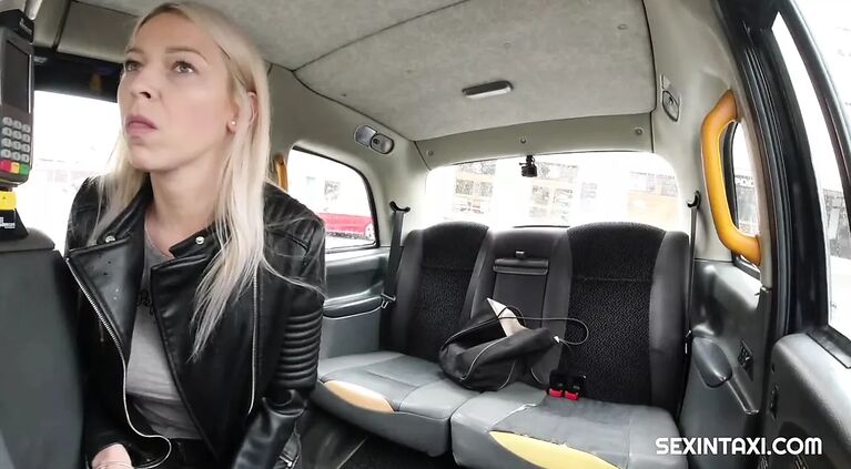 Sexy Czech blonde milf got a free ride