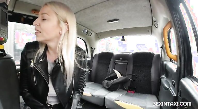 Sexy Czech blonde milf got a free ride