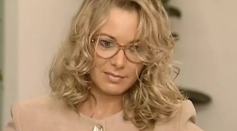 Magnificent blonde babe from Germany gets destroyed by two hard cocks