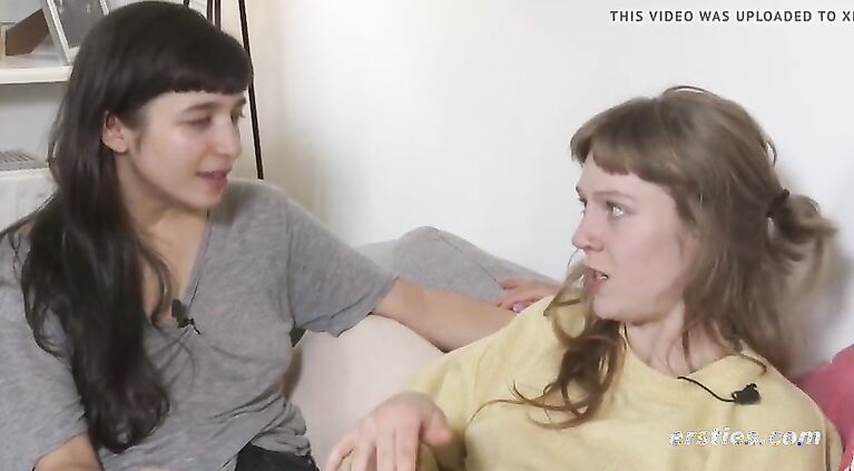 Very Orgasmic Lesbian Threeway - Ersties