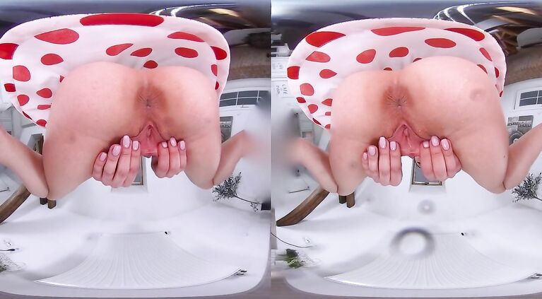 Czech VR Fetish 237 - Sweet Pee