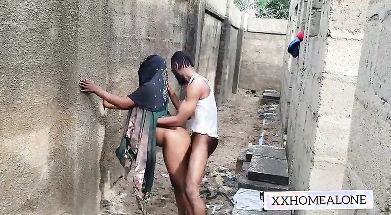 Lagos big-titted Slut gets fucked in public - xxhomealone