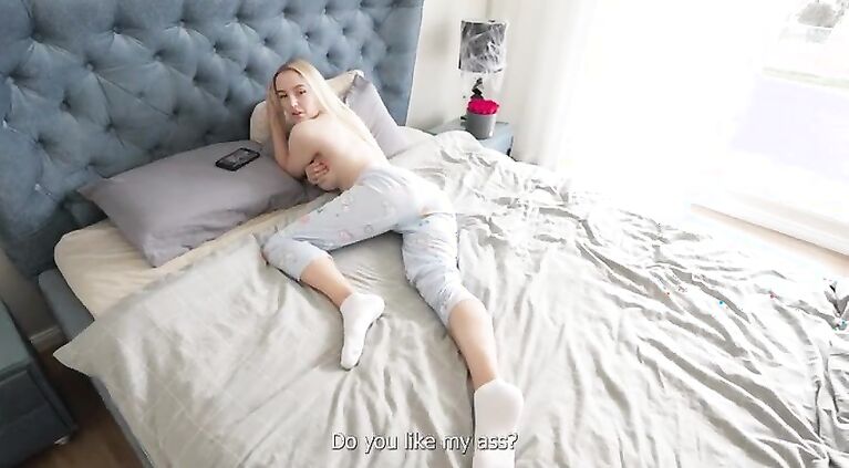 Stepson caught his stepmother watching porn and fucked her then cumming inside pussy