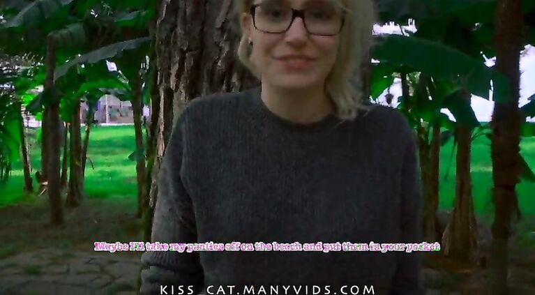 Public Agent - 18 Babe Flashing Tits with Close Up Pussy in Central Park
