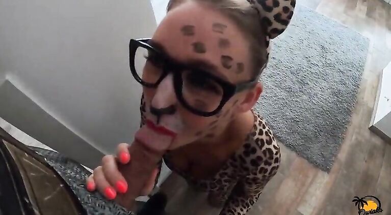 Blonde Tiny Catwoman Tries Big Batman's Friend in Her Wet Hole