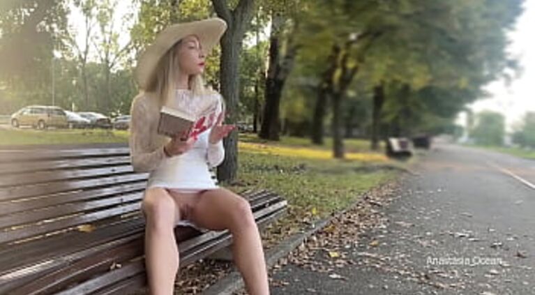 My wife is flashing her pussy to people in park. No panties in public.