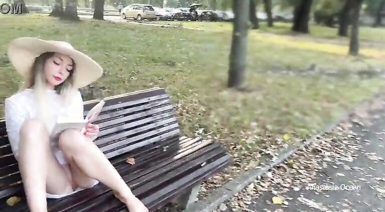 My wife is flashing her pussy to people in park. No panties in public.