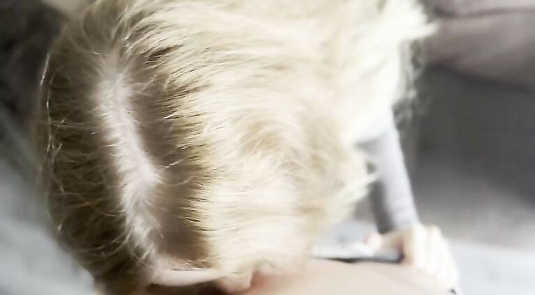 I watched Netflix with a hot blonde & cum in mouth