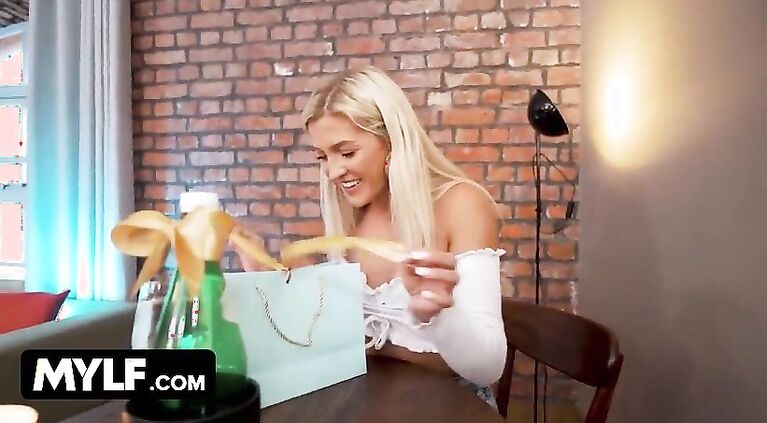 UK Milf Rhiannon Ryder Meets Stranger And Makes Him Cum In Her Cock Thirsty Mouth - Shag Street