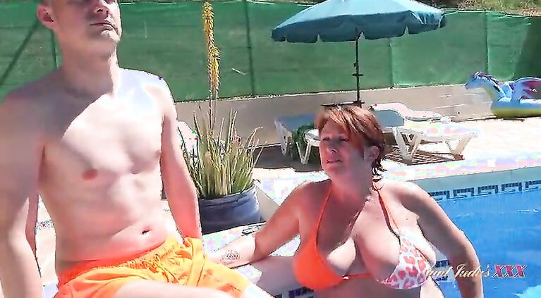 AuntJudysXXX - Posh Busty Cougar JoJo Seduces a Younger Man at the Pool