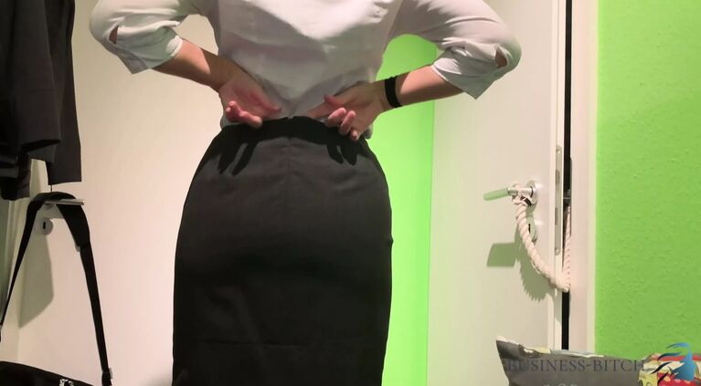woman in business look has quick fuck before work-business-bitch